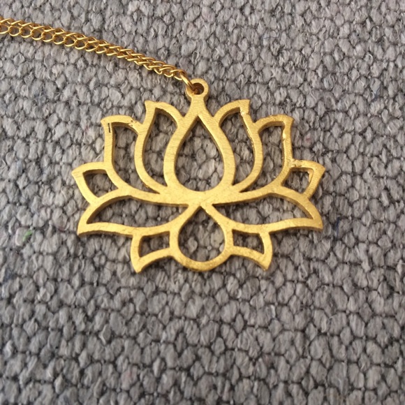 18k Gold Plated Lotus Necklace - Picture 3 of 4
